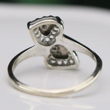 Load image into Gallery viewer, Estate vintage double heart diamond ring in white gold