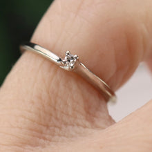 Load image into Gallery viewer, Estate vintage diamond solitaire ring in white gold