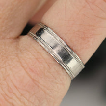 Load image into Gallery viewer, Estate Platinum milgrain band