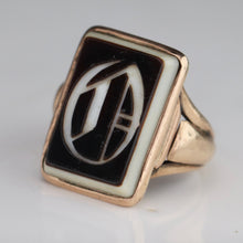 Load image into Gallery viewer, Estate vintage banded agate letter O ring in rose gold