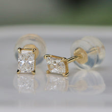 Load image into Gallery viewer, SPECIAL!  Lab grown radiant Diamond studs in 18k yellow gold