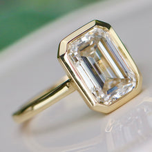 Load image into Gallery viewer, SPECIAL!  4ct emerald cut lab grown diamond ring in 14k yellow gold