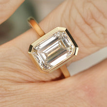 Load image into Gallery viewer, SPECIAL!  4ct emerald cut lab grown diamond ring in 14k yellow gold