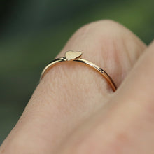 Load image into Gallery viewer, SPECIAL!  Dainty heart ring in 14k yellow gold