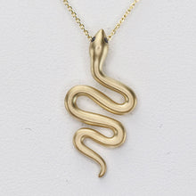 Load image into Gallery viewer, SPECIAL!  Snake pendant in yellow gold