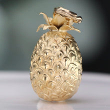 Load image into Gallery viewer, Estate vintage Pineapple charm/pendant in 14k yellow gold