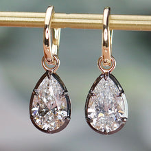 Load image into Gallery viewer, Lab Grown 4ctw E-F/VS Diamond pear shaped drops in 14k yellow gold