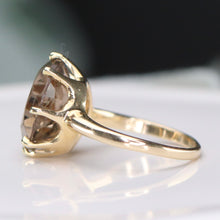 Load image into Gallery viewer, SPECIAL!  Vintage Smokey quartz ring in 14k yellow gold