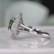 Load image into Gallery viewer, Green sapphire and diamond ballerina style ring in platinum