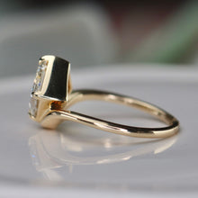Load image into Gallery viewer, SPECIAL!  2.31ct princess cut lab grown diamond ring in 14k yellow gold