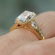 Load image into Gallery viewer, SPECIAL!  2ct cushion cut lab grown diamond ring in 14k yellow gold