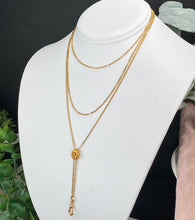 Load image into Gallery viewer, SPECIAL!  Estate Vintage guard chain necklace in yellow gold