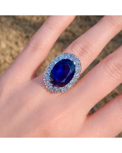 Load image into Gallery viewer, Estate vintage Princess Diana style lab grown Sapphire and diamond ring in 14k gold