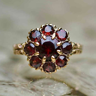 Estate vintage Garnet cluster ring in yellow gold