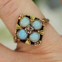 Load image into Gallery viewer, Vintage Opal ring in yellow gold