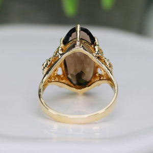 Vintage Smokey quartz moval ring in yellow gold