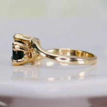 Load image into Gallery viewer, Vintage green spinel doublet bypass ring in yellow gold