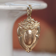 Load image into Gallery viewer, Vintage gold medal in yellow gold