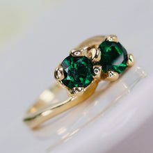 Load image into Gallery viewer, Vintage green spinel doublet bypass ring in yellow gold