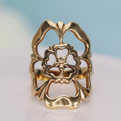 Vintage Yorkshire/Tudor rose ring in yellow gold