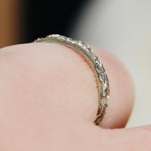 Load image into Gallery viewer, Pristine 18k white gold orange blossom patterned band
