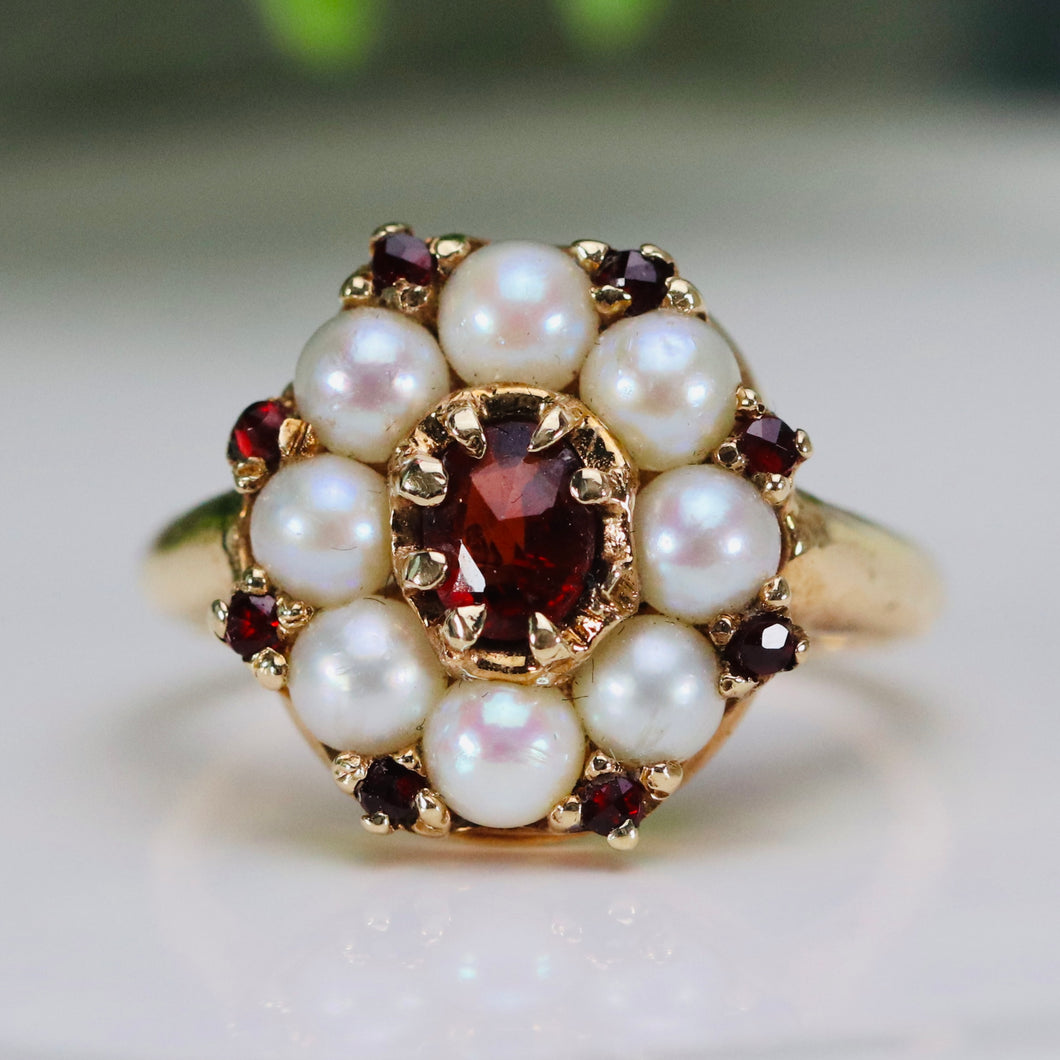 Stunning garnet and pearl ring in 14k yellow gold