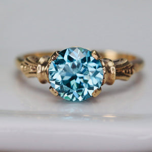 Vintage yellow gold blue zircon ring