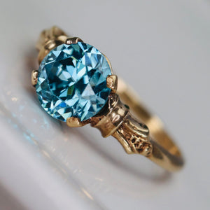 Vintage yellow gold blue zircon ring