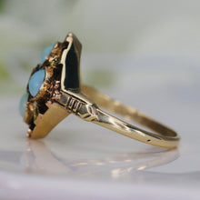 Load image into Gallery viewer, Vintage Opal ring in yellow gold