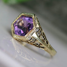 Load image into Gallery viewer, Hexagonal amethyst vintage ring in 14k yellow gold