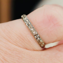 Load image into Gallery viewer, Pristine 18k white gold orange blossom patterned band