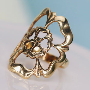 Vintage Yorkshire/Tudor rose ring in yellow gold