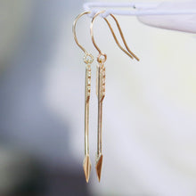Load image into Gallery viewer, Arrow drop earrings in yellow gold