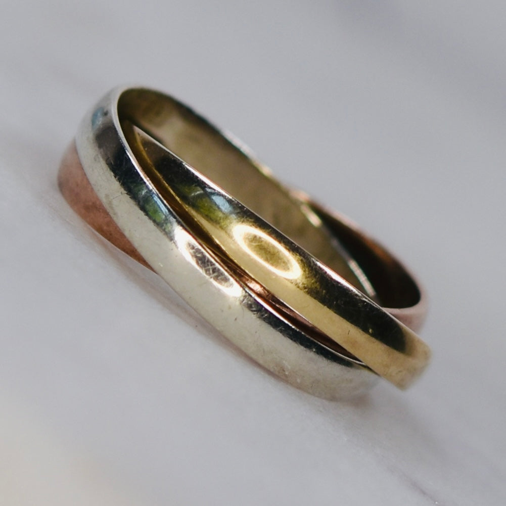 Vintage rolling ring in tri color gold from Manor Jewels