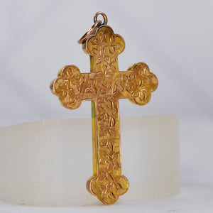 Vintage cross with engraved Ivy leaves in yellow gold
