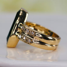 Load image into Gallery viewer, Estate green spinel and diamond ring in 18k yellow gold