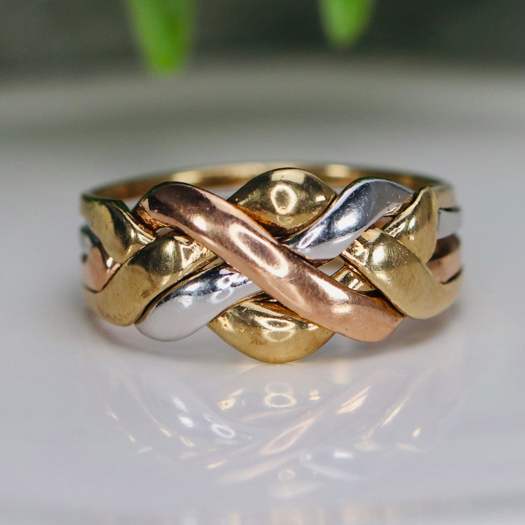 Vintage puzzle ring in tri-tone gold