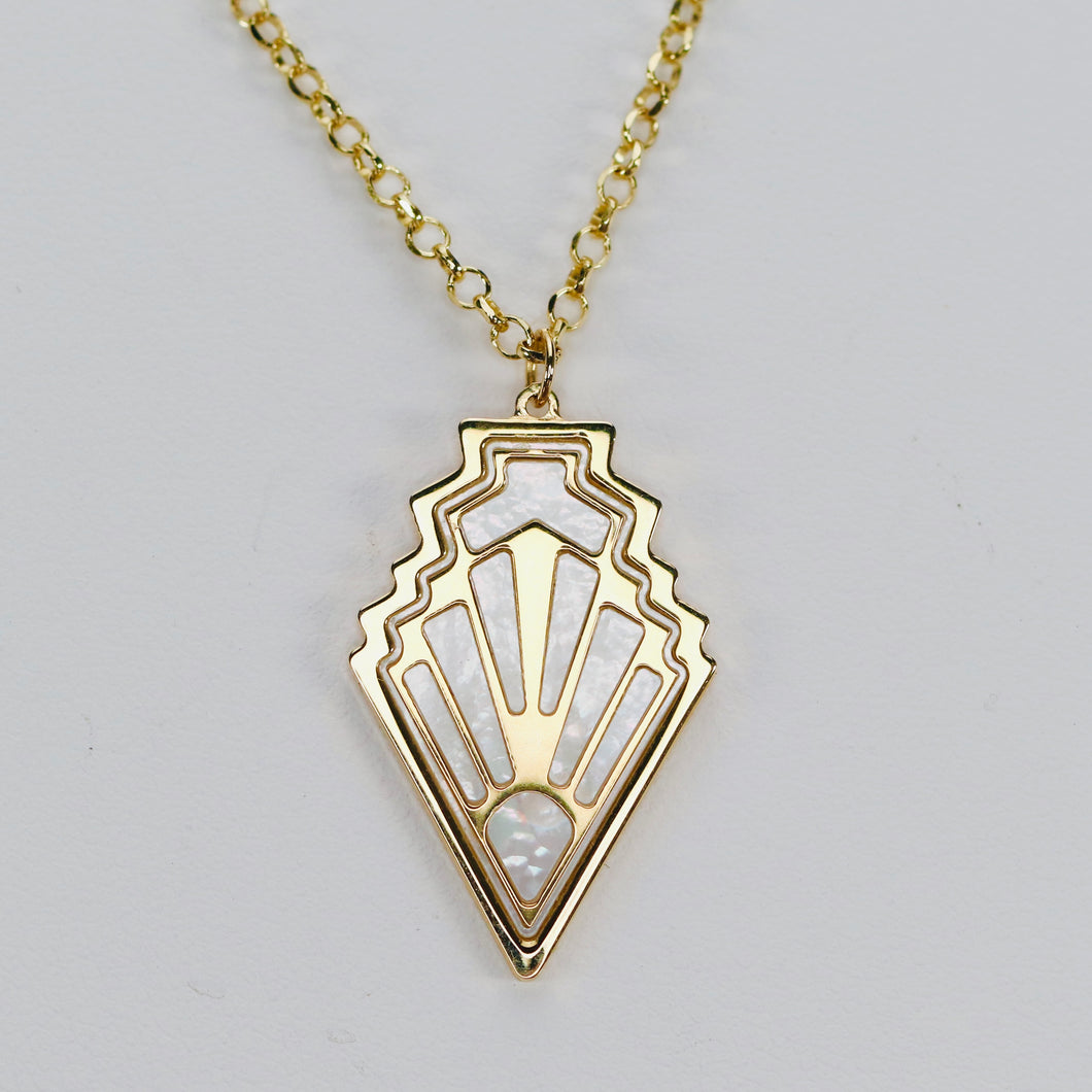 Stunning Art Deco style mother of Pearl necklace in 14k yellow gold