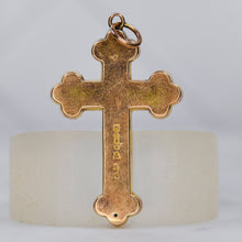 Load image into Gallery viewer, Vintage cross with engraved Ivy leaves in yellow gold