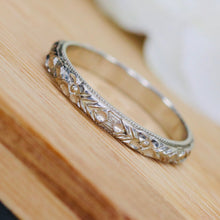 Load image into Gallery viewer, Pristine 18k white gold orange blossom patterned band