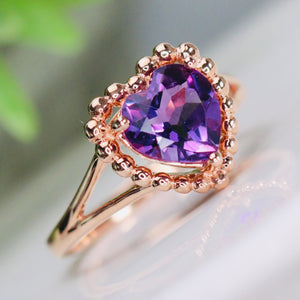Heart shaped amethyst ring in rose gold