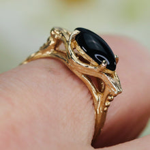 Load image into Gallery viewer, Vintage onyx ring in yellow gold