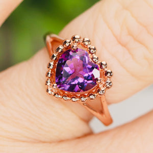 Heart shaped amethyst ring in rose gold