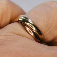 Load image into Gallery viewer, Vintage Rolling tri-tone gold ring