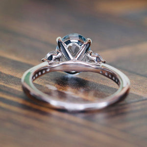 Aquamarine and diamond ring in 14k white gold