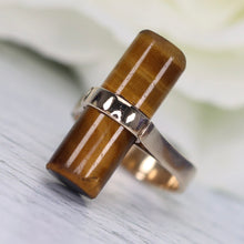 Load image into Gallery viewer, Vintage tigers eye ring in yellow gold