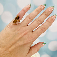 Load image into Gallery viewer, Vintage tigers eye ring in yellow gold