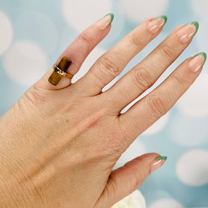 Vintage tigers eye ring in yellow gold