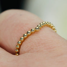 Load image into Gallery viewer, Beaded chevron ring in yellow gold