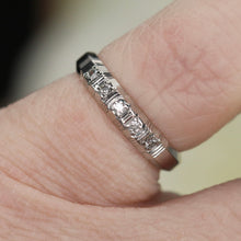 Load image into Gallery viewer, Vintage Platinum diamond band